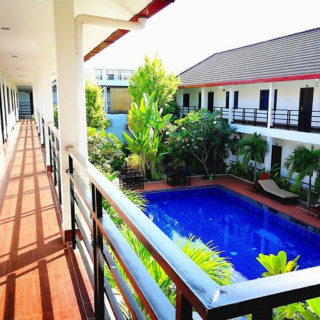 Angkor Hotel Сиемрип Экстерьер фото