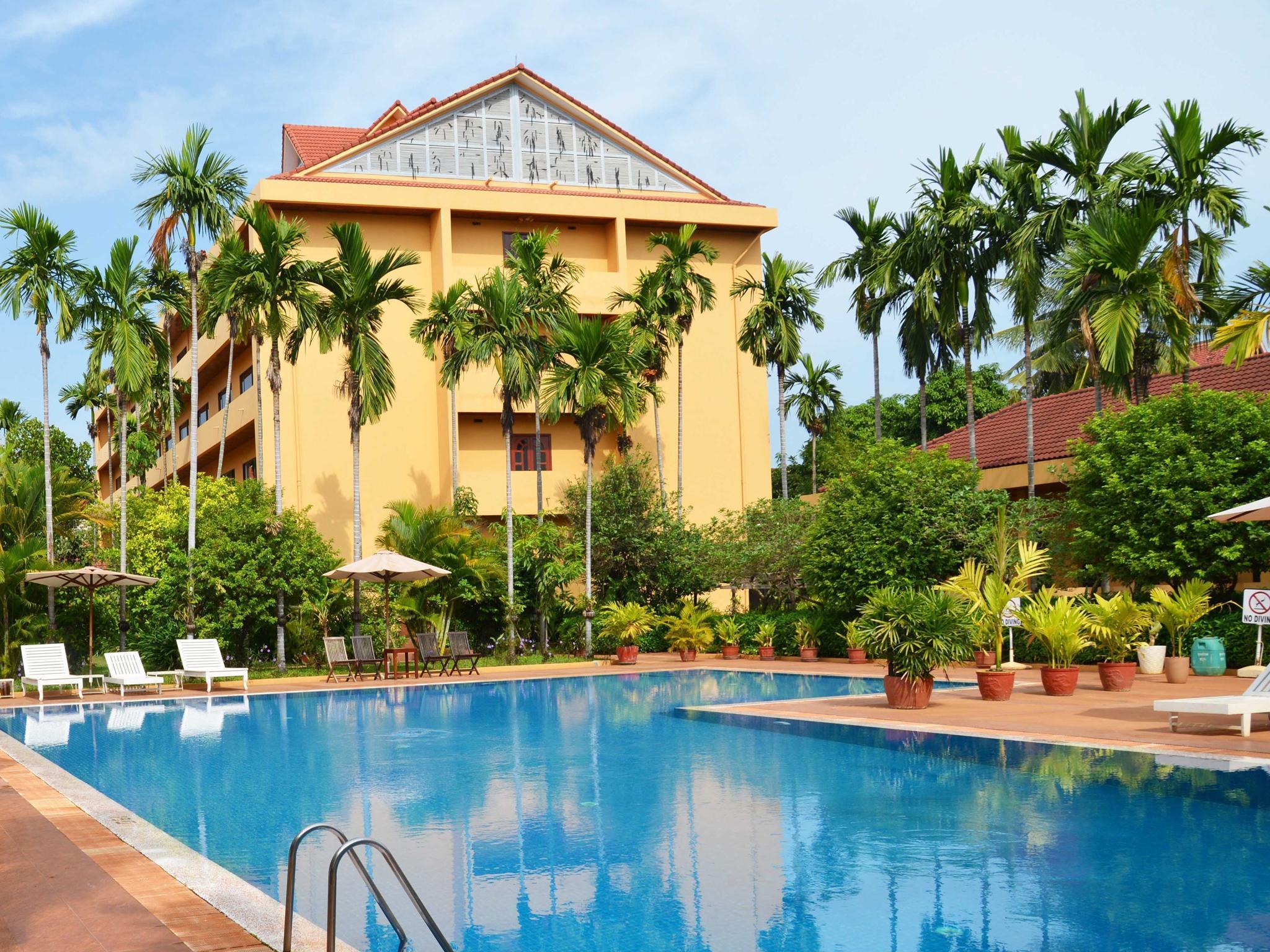 Angkor Hotel Сиемрип Экстерьер фото