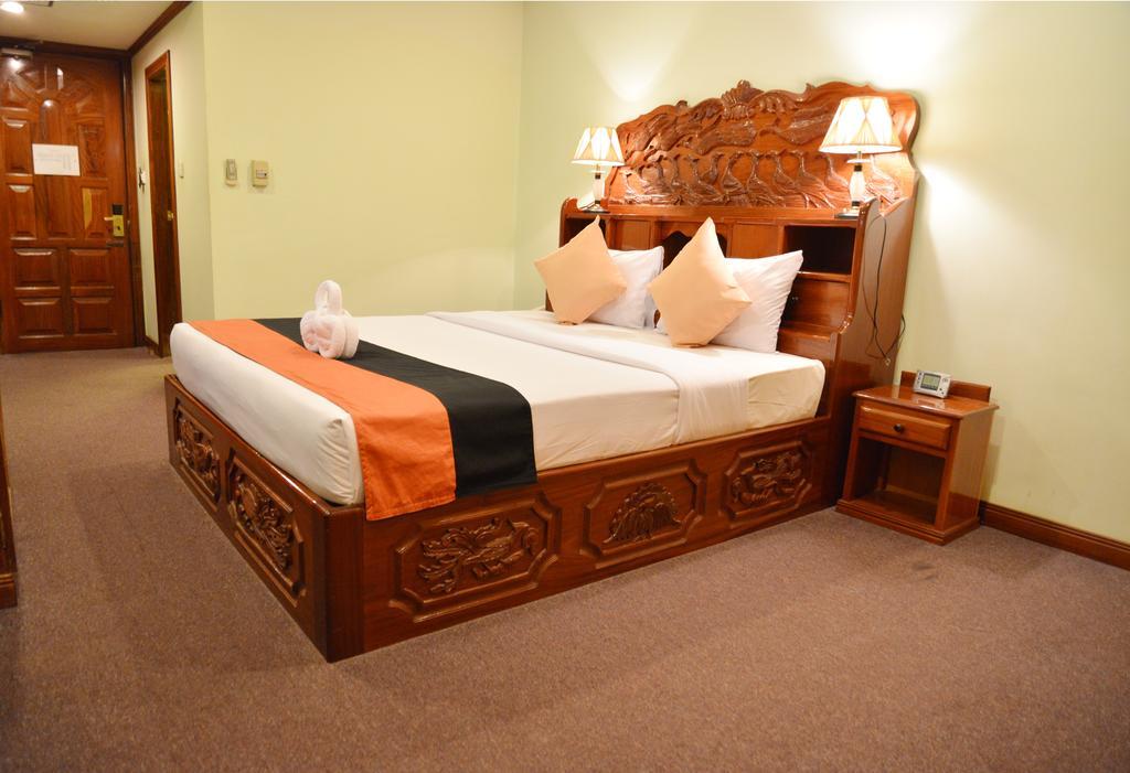 Angkor Hotel Сиемрип Экстерьер фото