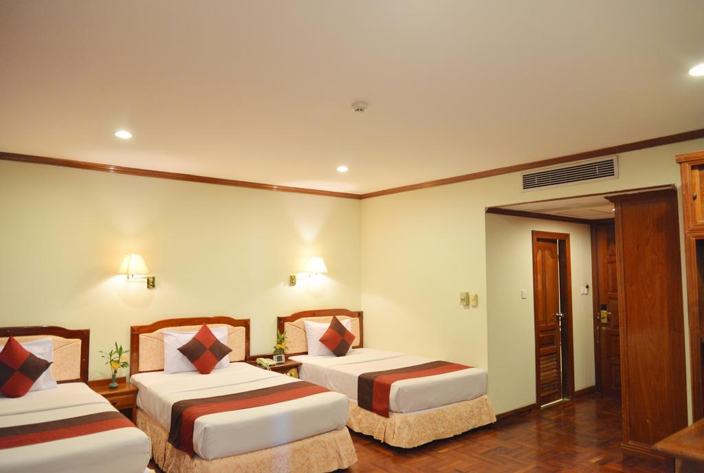 Angkor Hotel Сиемрип Экстерьер фото