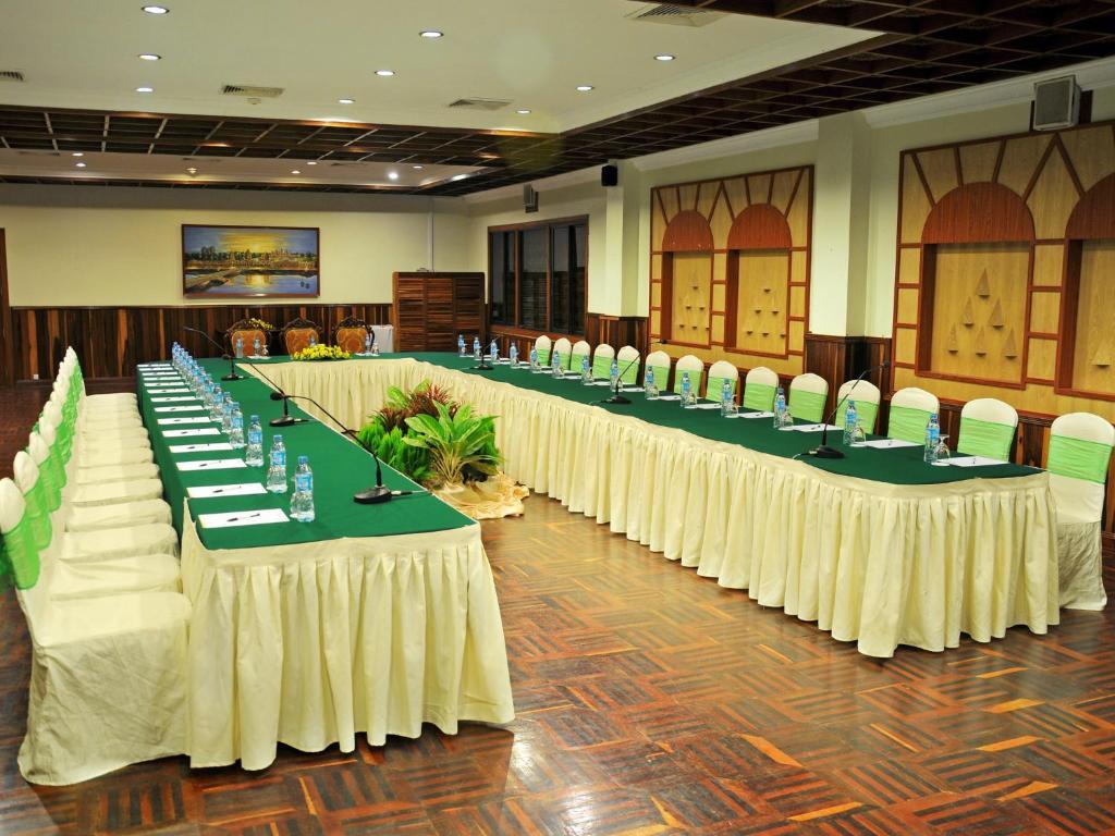 Angkor Hotel Сиемрип Экстерьер фото