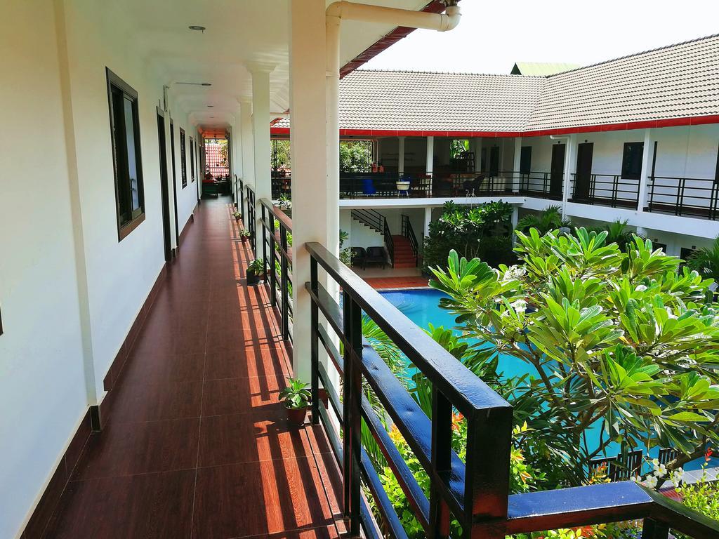 Angkor Hotel Сиемрип Экстерьер фото