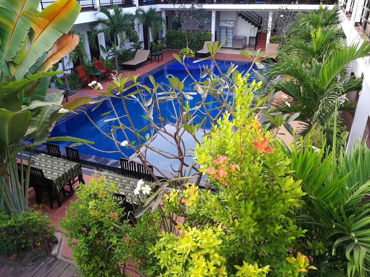 Angkor Hotel Сиемрип Экстерьер фото